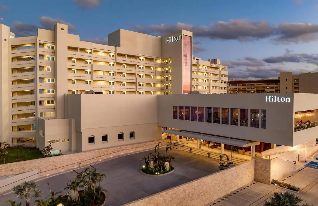 Hilton Cancun Mar Caribe All-Inclusive Resort-1