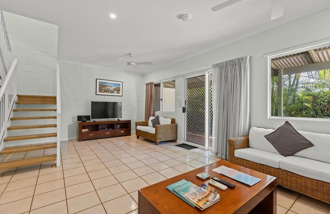 Cable Beachside Villas-1