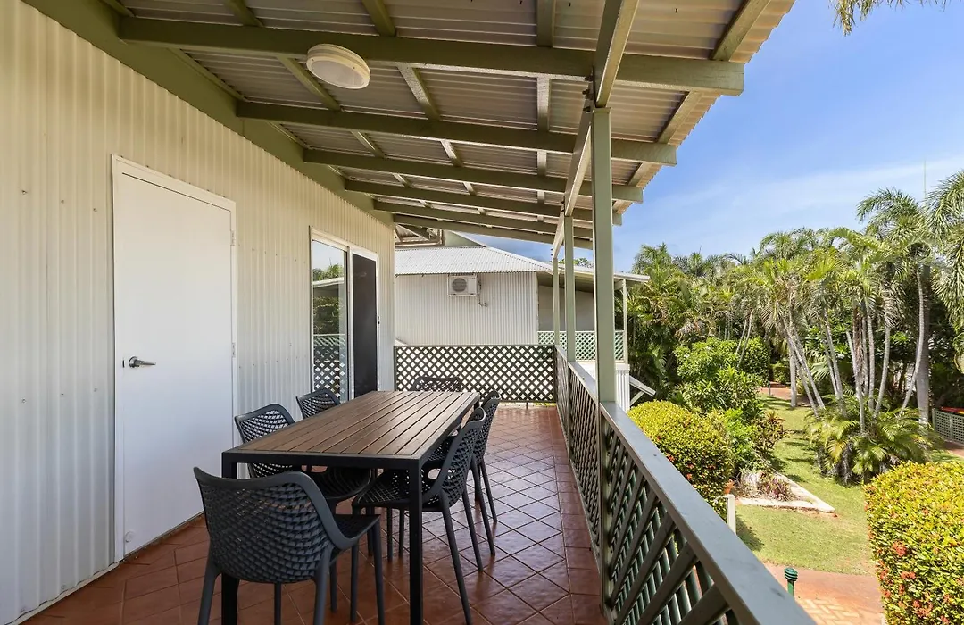 Cable Beachside Villas-1