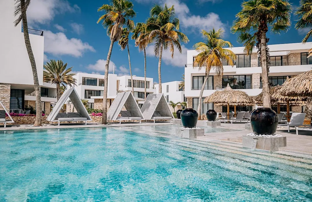Van Der Valk Plaza Resort Bonaire-1