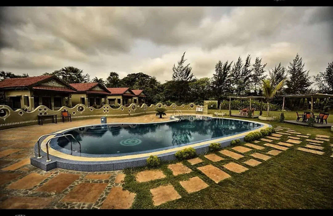 Breathing Earth - Rooms And Pool-1