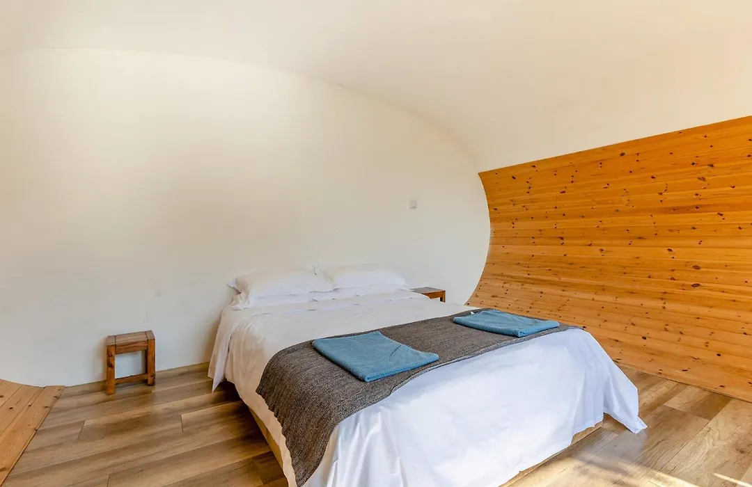 Atlantic Farm Surf Pods-1