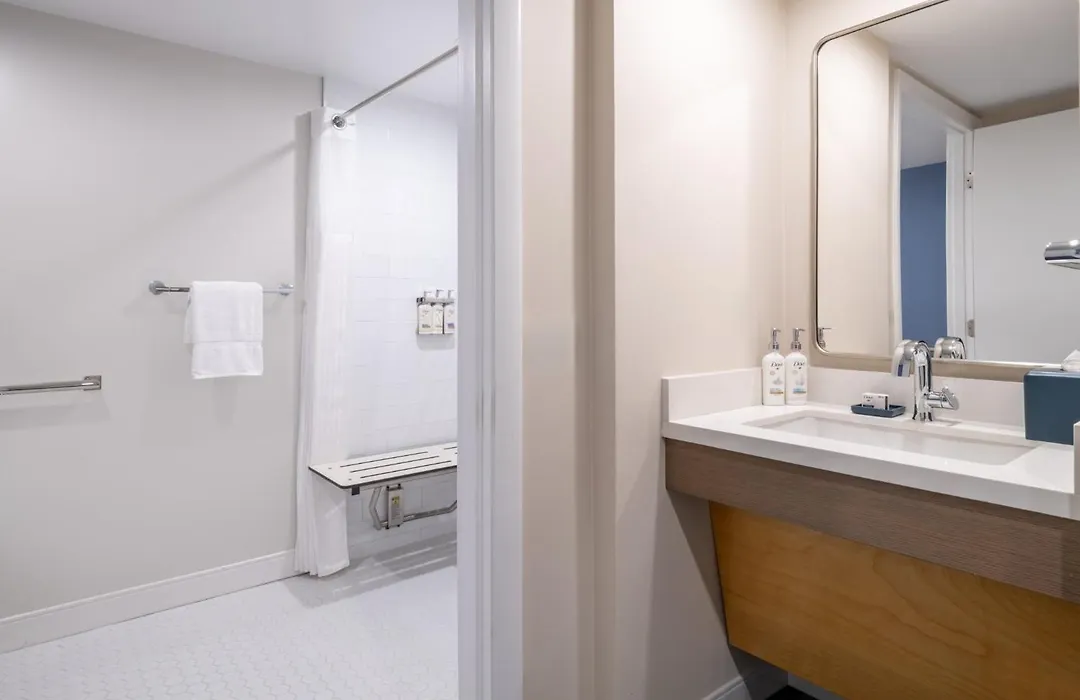 Holiday Inn Bar Harbor Regency Hotel By Ihg-1