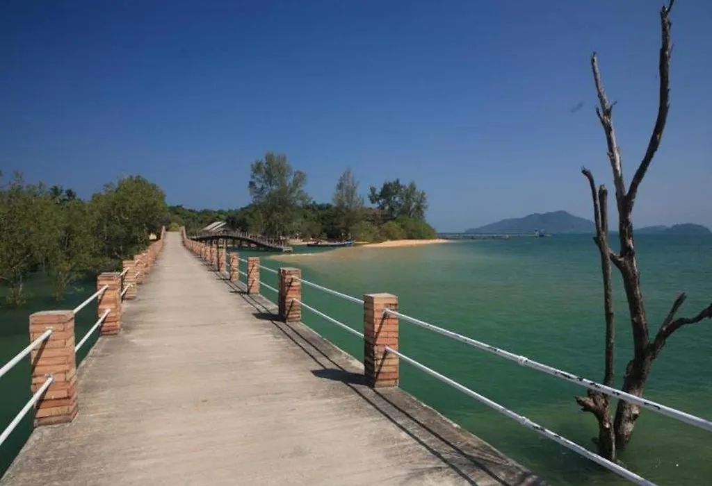 The Blue Sky Resort@ Koh Payam-1