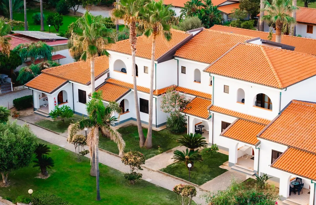 Villaggio Torre Ruffa Robinson-1