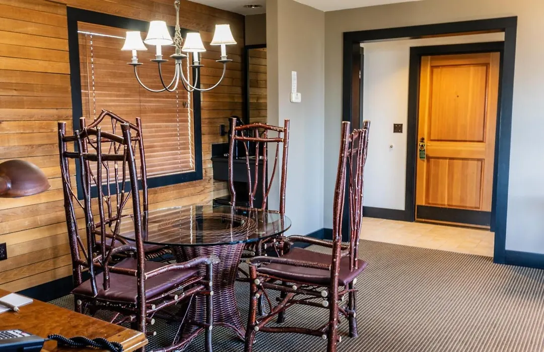 Sun Mountain Lodge-1