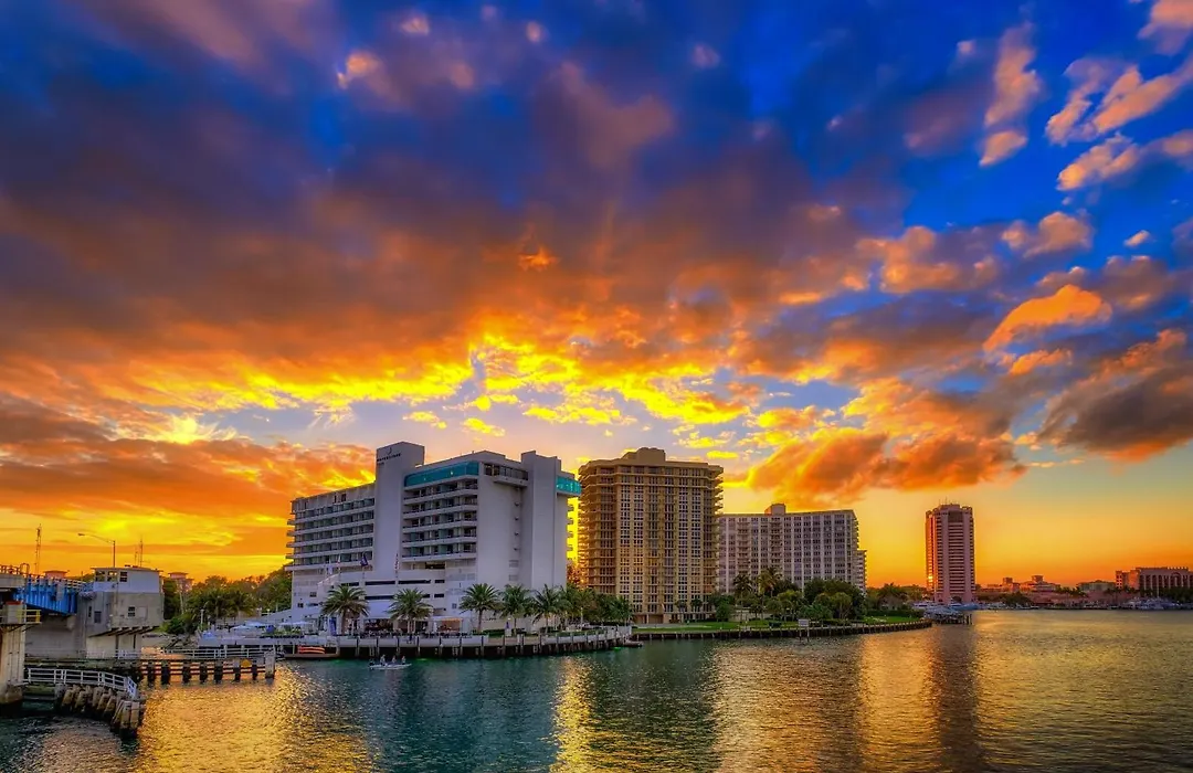 Waterstone Resort & Marina Boca Raton, Curio Collection By Hilton-1