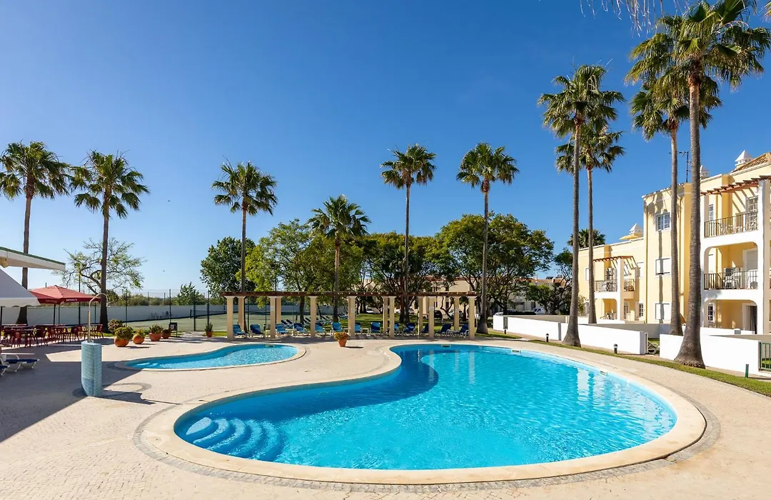 Praia Da Lota Beachfront Resort - Hotel & Apartments-1