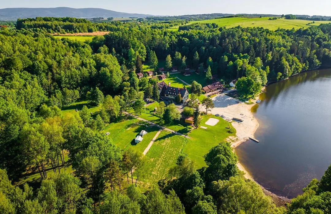 Zloty Potok Resort Oferta 2026 Domki Nad Jeziorem Zlotnickim Prywatna Plaza Camping Pokoje Tuz Przy Lesie Oraz Restauracja-1