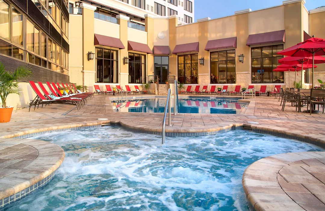 Ramada Plaza By Wyndham Orlando Resort & Suites Intl Drive - Newly Renovated!-1