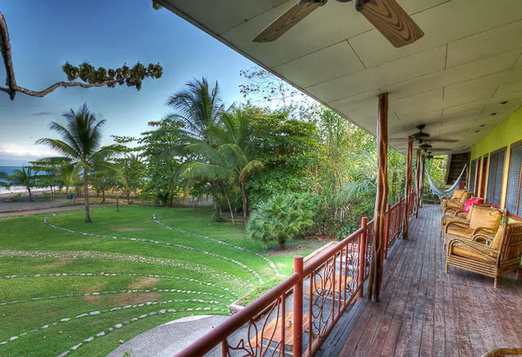 Iguana Lodge Beach Resort-1