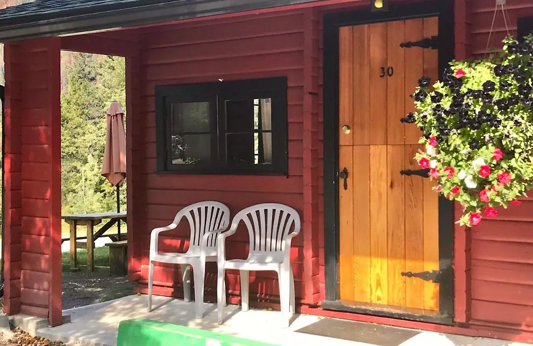 Miette Hot Springs Bungalows-1