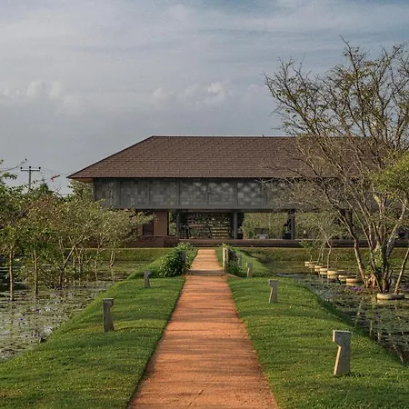 Water Garden Sigiriya - 30 Chic Designed Private Villas Overlooking Sigiriya-3