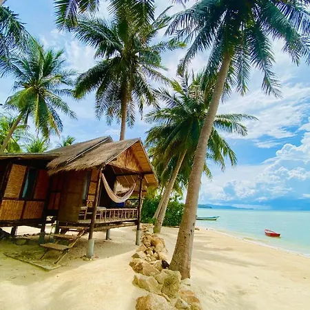 Castaway Beach Bungalows-3