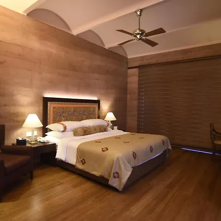The Lalit Mangar-2