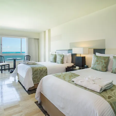 Dreams Sands Cancun Resort & Spa (Adults Only)-3