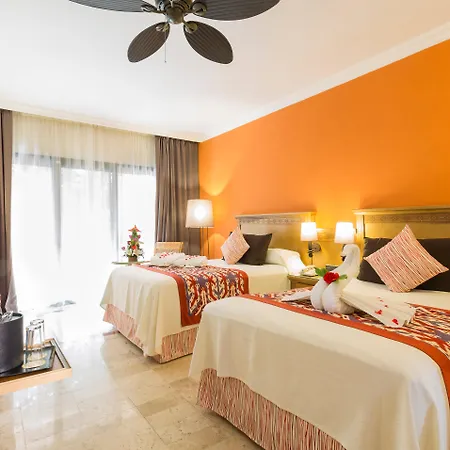 Grand Palladium Colonial Resort & Spa-2