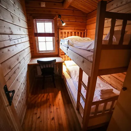 Vesterland Feriepark Hytter, Hotell Og Leikeland-2