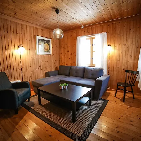 Vesterland Feriepark Hytter, Hotell Og Leikeland-3