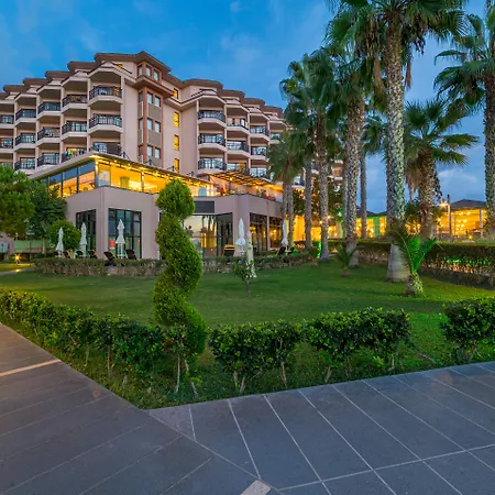 Justiniano Park Conti-3