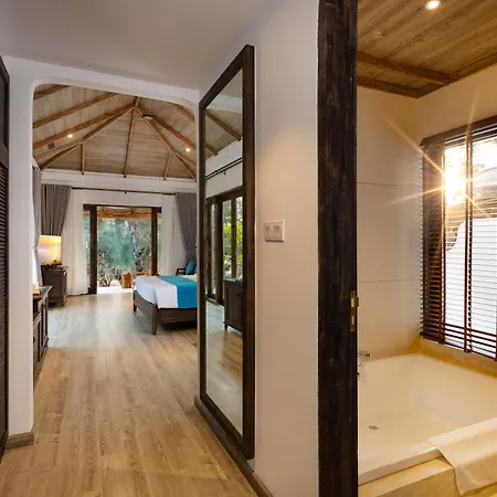 Stelia Beach Resort-3