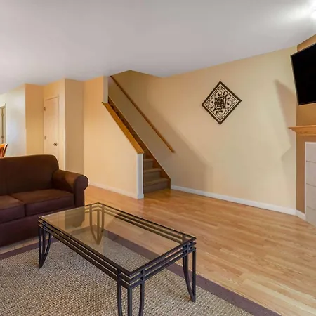 Tamarack Wisconsin Dells, A Ramada By Wyndham-3