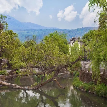 Banyan Tree Tengchong-3