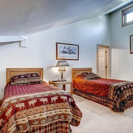 Forest Condominiums By Vail Resorts-2
