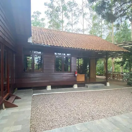 The Lodge Maribaya-3
