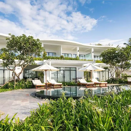 Cam Ranh Riviera Beach Resort & Spa-3