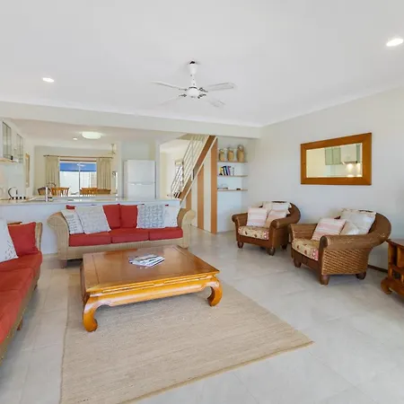 Noosa Entrance Waterfront Resort-3