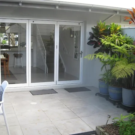 Noosa Entrance Waterfront Resort-2
