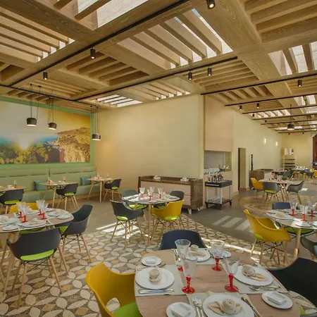 Hilton Dead Sea Resort & Spa-3