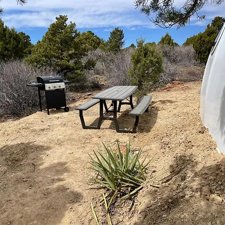 Canyon Rim Domes - A Luxury Glamping Experience!!-3
