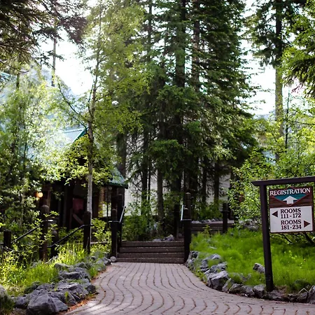 Emerald Lake Lodge-2