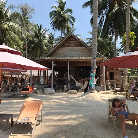 Castaway Beach Bungalows-3