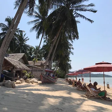 Castaway Beach Bungalows-3