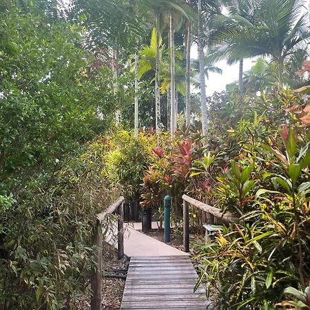 The Villas Palm Cove-Private Pool In Each Villa-2