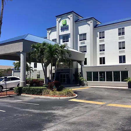 Holiday Inn Express Hotel & Suites Cocoa Beach By Ihg-3