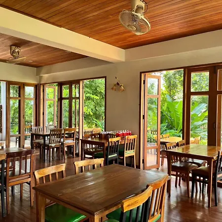 Riverhouse Resort-2