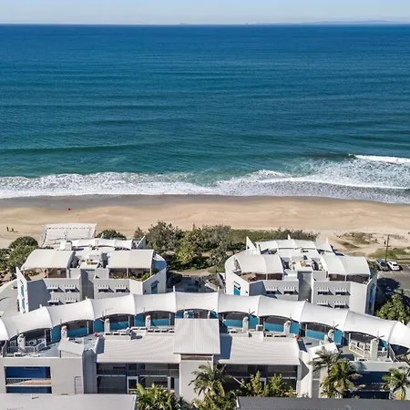 Rolling Surf Resort-2