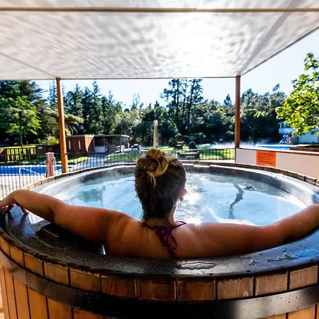 Sapphire Springs Holiday Park And Thermal Pools-3