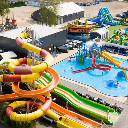 Holiday Golden Resort & Spa-2