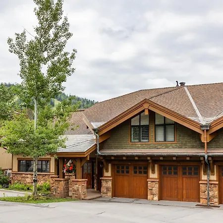 Deer Valley Little Belle Ultimate Ski Getaway, Sleeps 14, Luxury Design, Private Hot Tub,-2