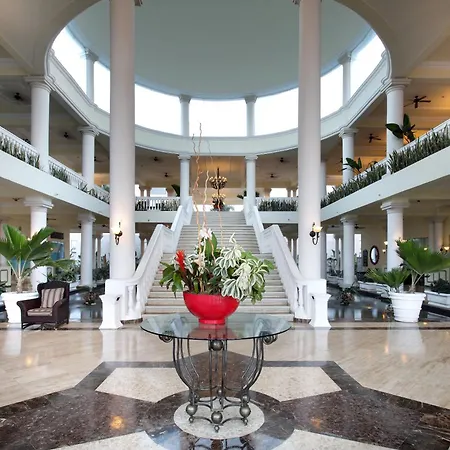 The Signature Level At Grand Palladium Lady Hamilton Resort & Spa-3