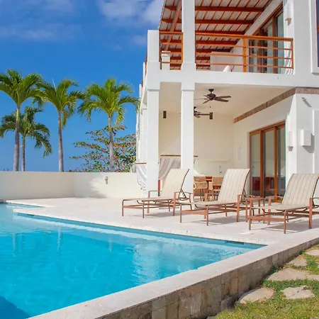 Las Verandas Hotel & Villas-3