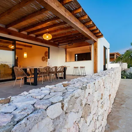 Luxury Villa With Privacy And Private Swimming Pool-2