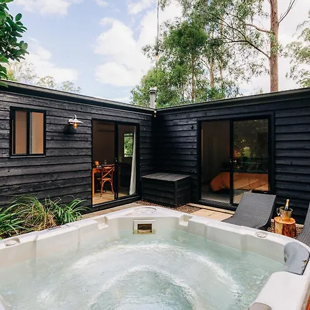 Mystwood Spa Cabins-2