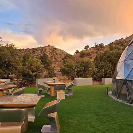 Clear Sky Resorts - Bryce Canyon - Unique Stargazing Domes-3