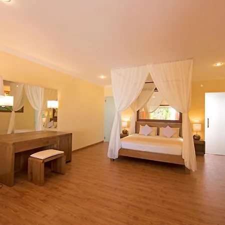 Thulhagiri Island Resort & Spa-2